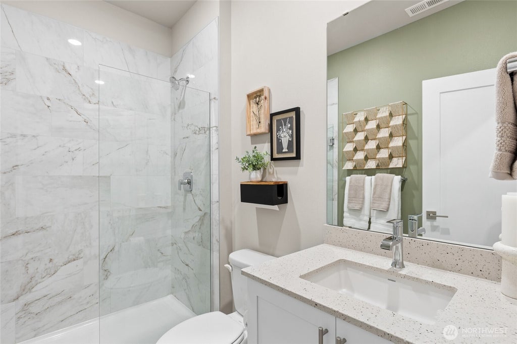 Photo of 23712 SE 49th Street #4, Issaquah, WA 98029 (MLS # 2592818)
