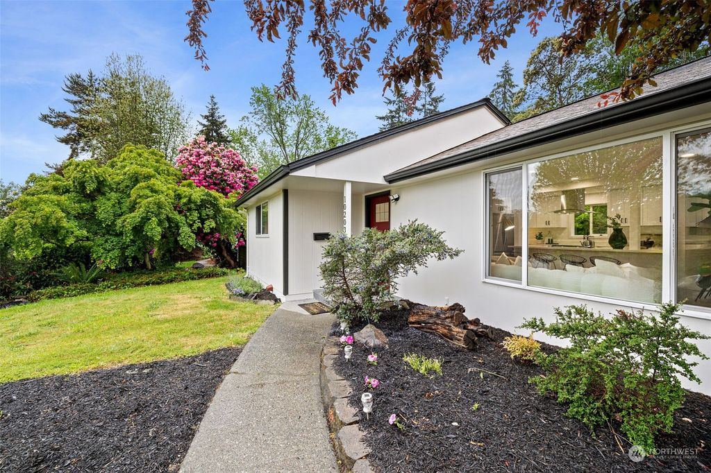 Photo of 10203 31st Ave Ave SW, Seattle, WA 98146 (MLS # 2239453)
