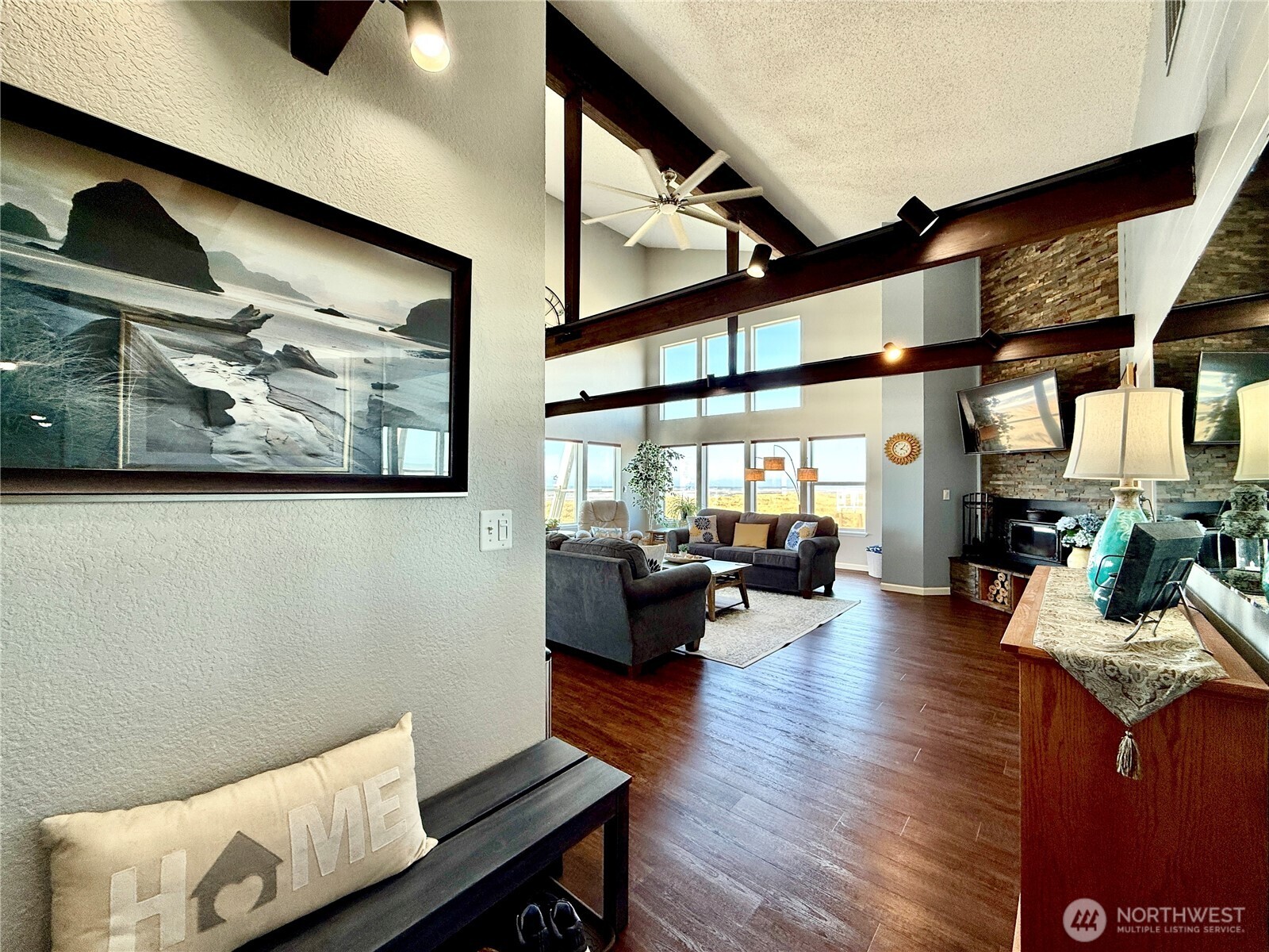 1301 Ocean Shores Boulevard SW 6