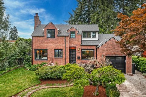 Photo of 7301 50th Avenue NE, Seattle, WA 98115 (MLS # 2245190)