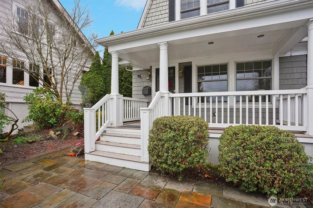 Photo of 3141 Broadway E, Seattle, WA 98102 (MLS # 2487773)