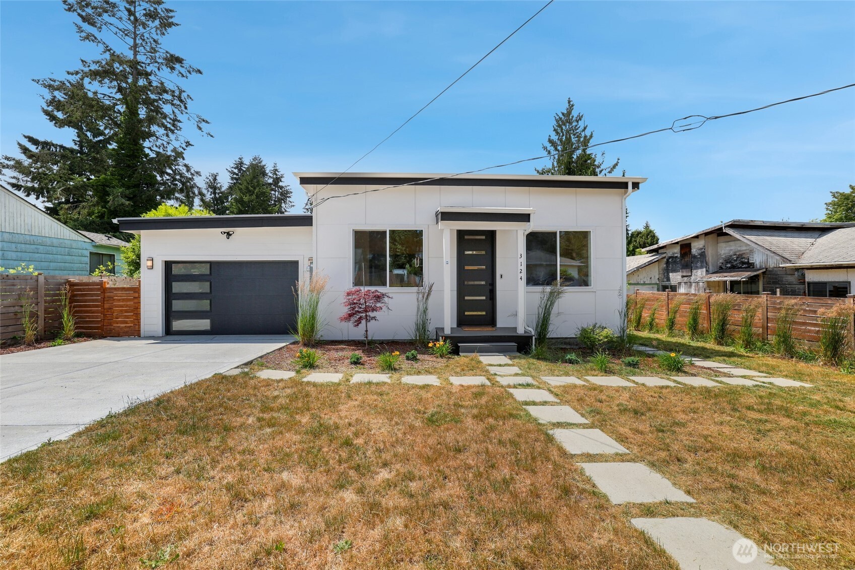 3124 Oas Drive W