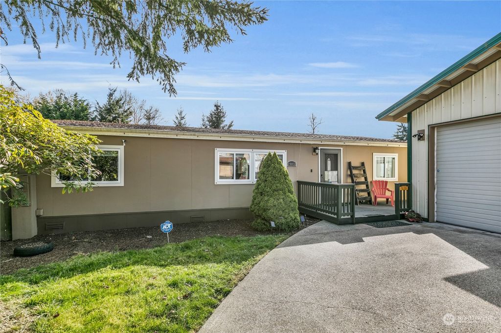 Photo of 29832 48th Avenue S, Auburn, WA 98001 (MLS # 2218909)