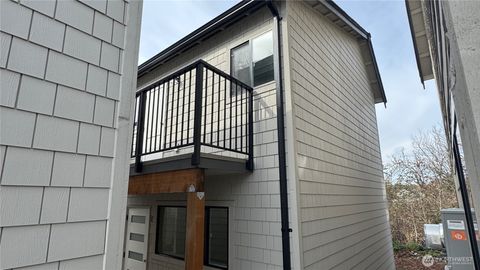 476 SE Barrington Dr Unit E, Oak Harbor, WA 98277 - MLS#: 2372836