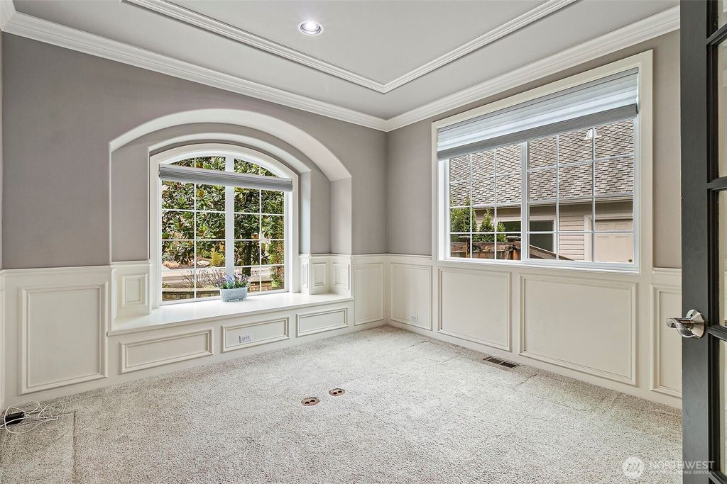Photo of 14225 SE 87th Place, Newcastle, WA 98059 (MLS # 2547636)