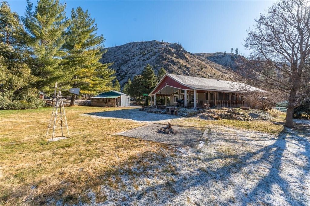 Photo of 12821 Entiat River Road, Entiat, WA 98822 (MLS # 2483899)