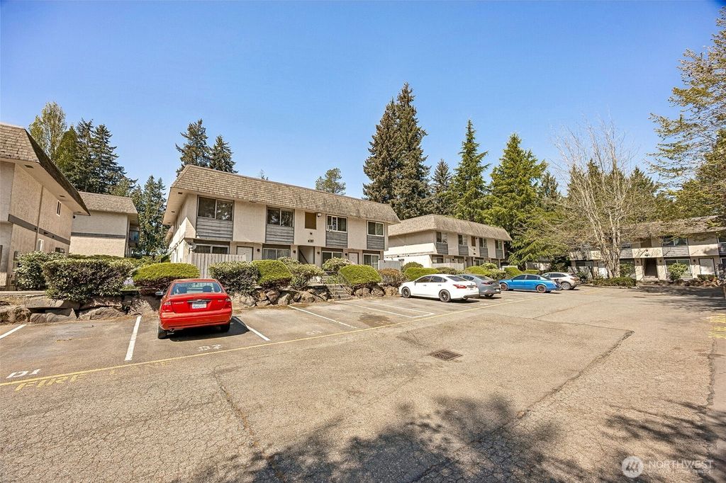 Photo of 6107 204th Street SW #D2, Lynnwood, WA 98036 (MLS # 2516659)