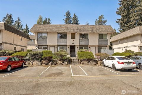 Photo of 6107 204th Street SW #D2, Lynnwood, WA 98036 (MLS # 2516659)