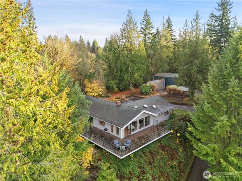 Photo of 401 E Cove View Road, Belfair, WA 98528 (MLS # 2465988)