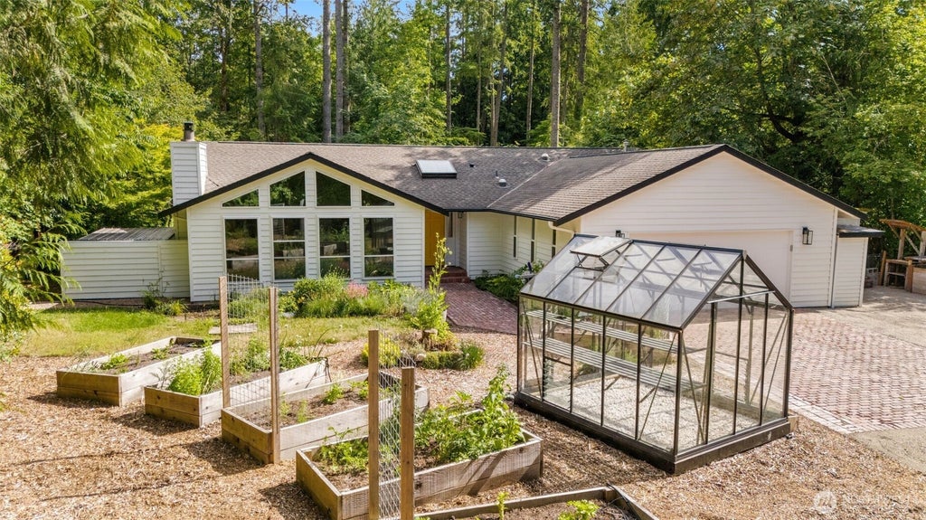 Photo of 25901 SE Tiger Mountain Road, Issaquah, WA 98027 (MLS # 2540499)