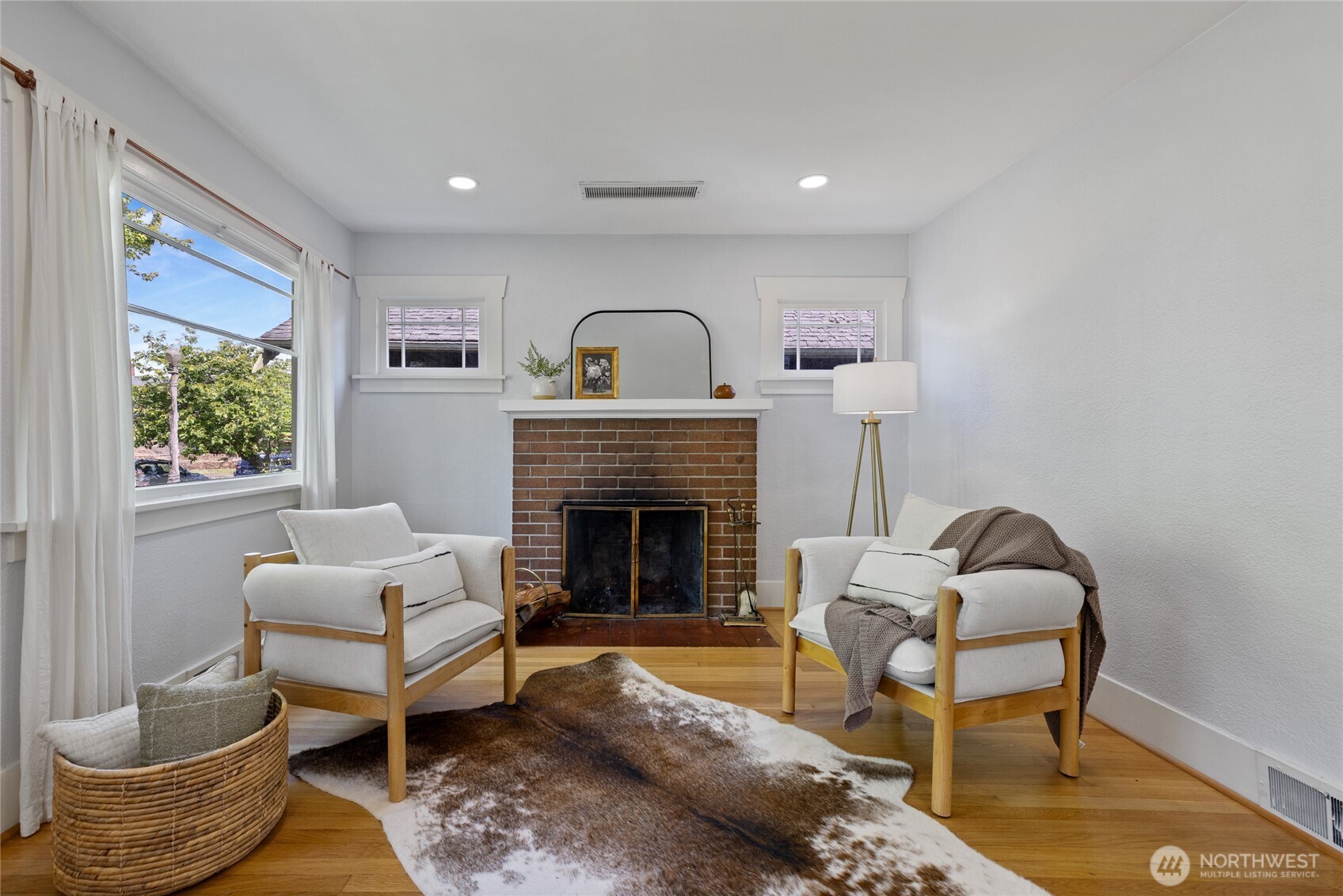 4335 Fawcett Avenue