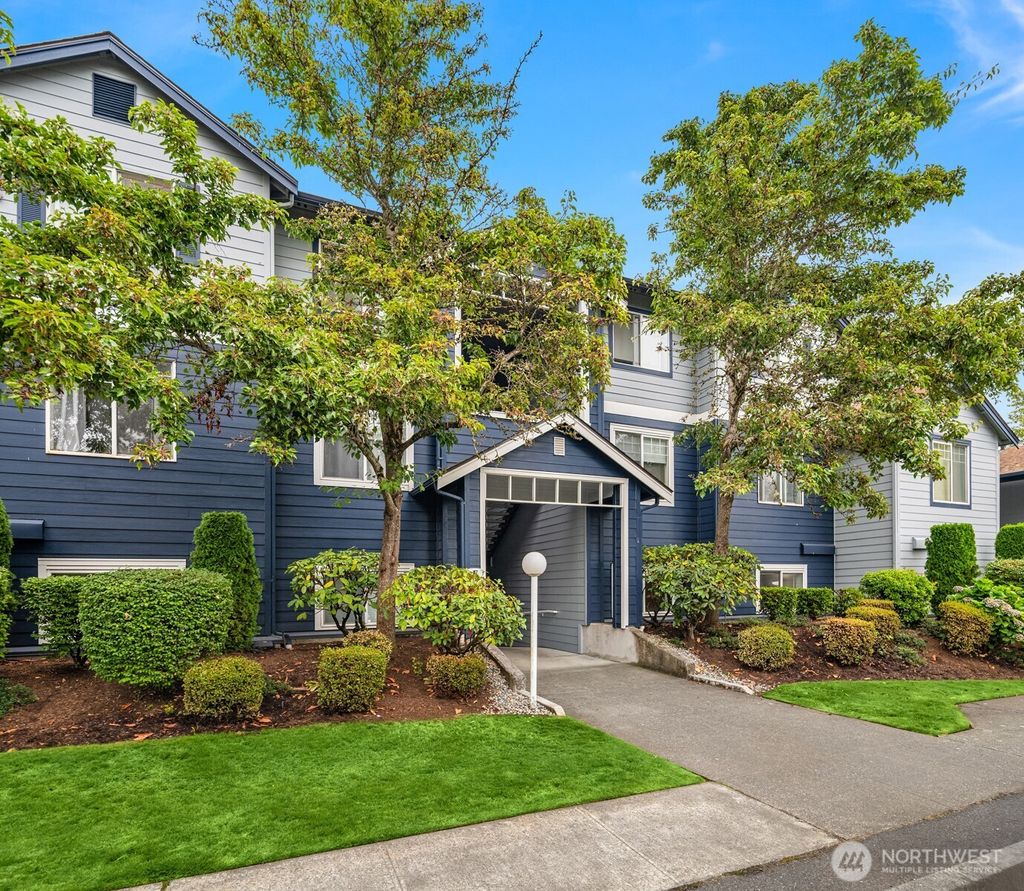 Photo of 10825 SE 200th Street #F103, Kent, WA 98031 (MLS # 2428120)