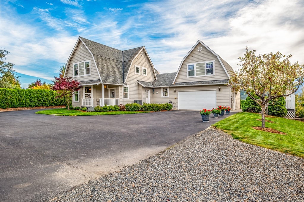 Photo of 92 Lucky Dog Lane LN, Leavenworth, WA 98826 (MLS # 2594786)