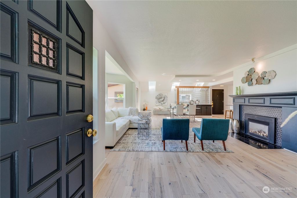 Photo of 6419 S Norfolk Street, Seattle, WA 98118 (MLS # 2222985)