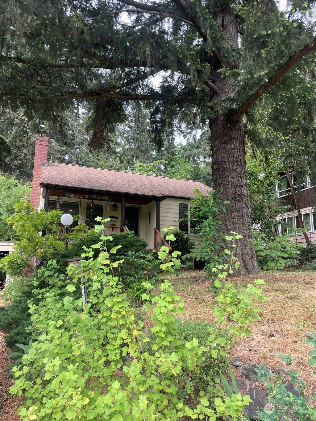 Photo of 11315 30th Avenue NE, Seattle, WA 98125 (MLS # 2125201)