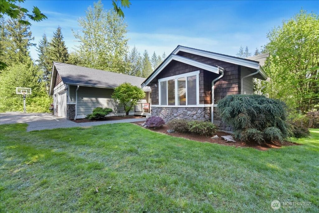 Photo of 10307 208th Avenue SE, Snohomish, WA 98290 (MLS # 2371040)