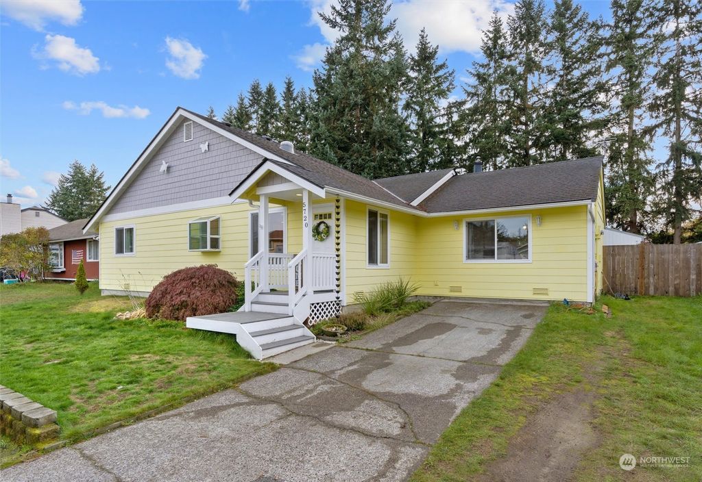 Photo of 5720 142nd Place NE, Marysville, WA 98271 (MLS # 2176612)