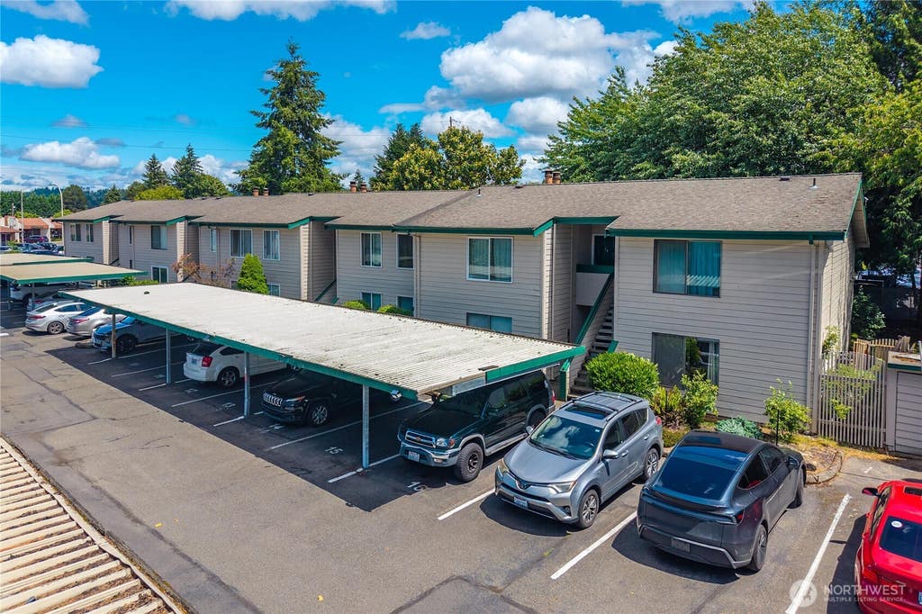 Photo of 1120 8th Street NE #5, Auburn, WA 98002 (MLS # 2536827)