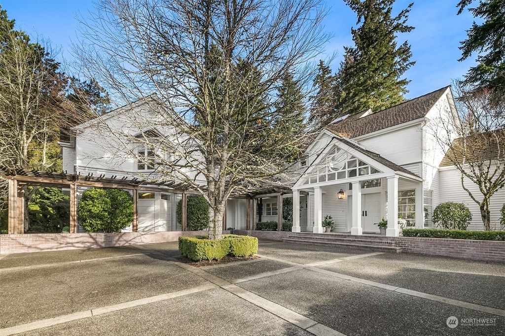 Photo of 7112 204th Drive NE, Redmond, WA 98053 (MLS # 2029026)