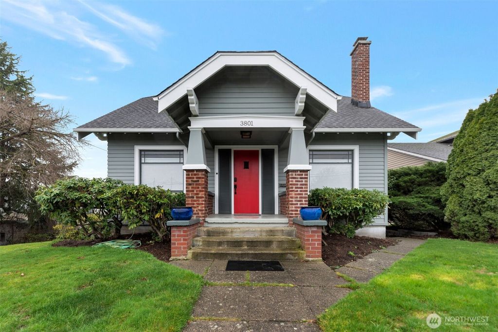 Photo of 3801 Federal Avenue, Everett, WA 98201 (MLS # 2463462)