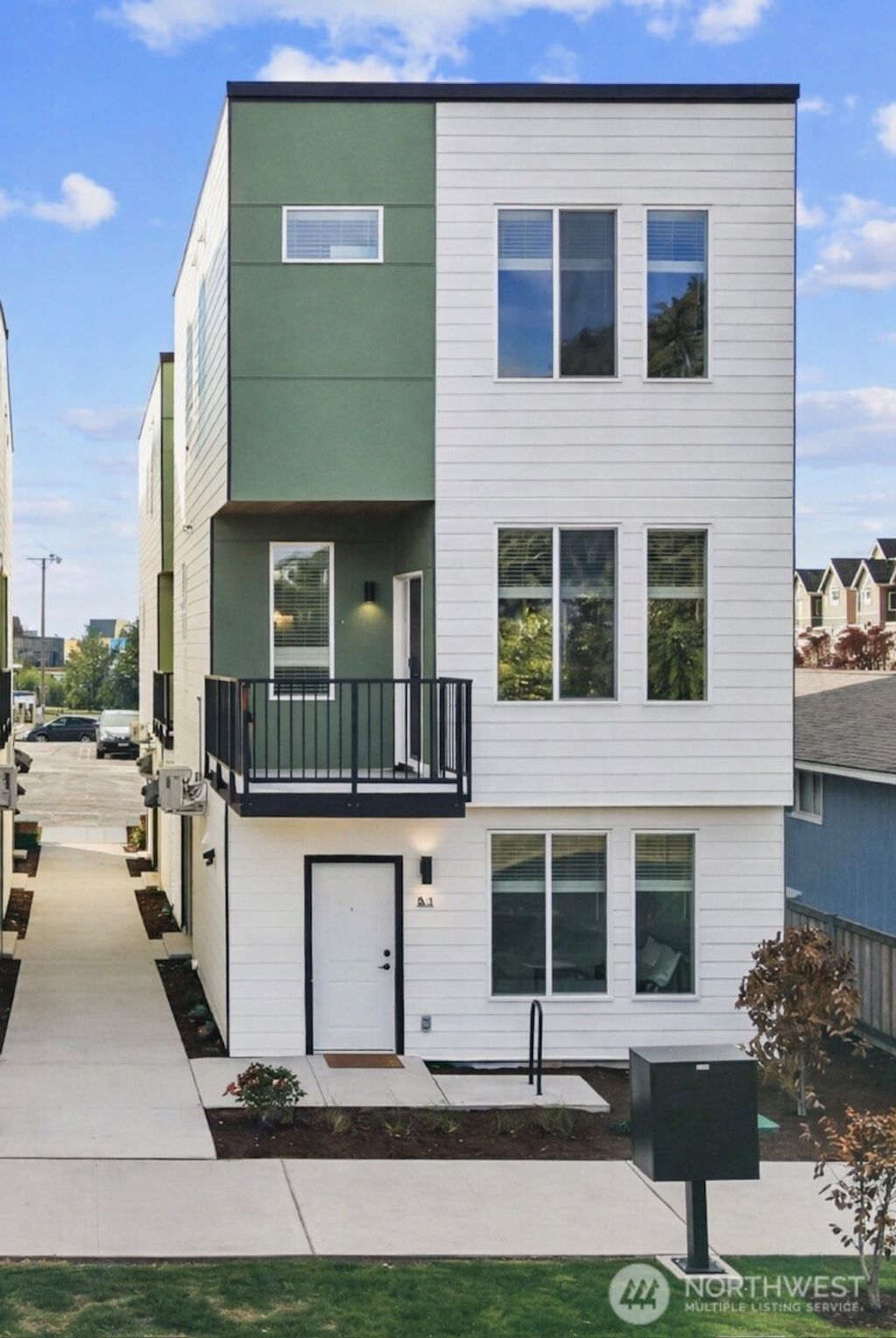 Photo of 1405 E 29th St, Tacoma, WA 98404 (MLS # 2475991)