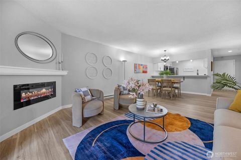 Photo of 13680 NE 69th Street #635, Redmond, WA 98052 (MLS # 2506134)