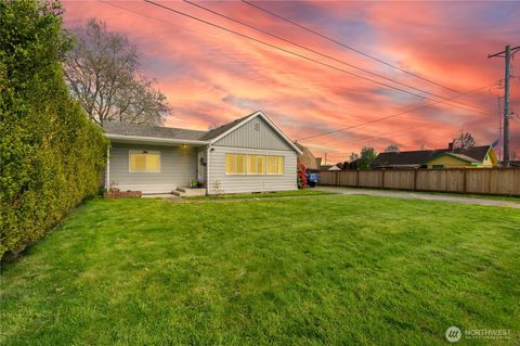 Photo of 1317 47th Avenue E, Fife, WA 98424 (MLS # 2509577)