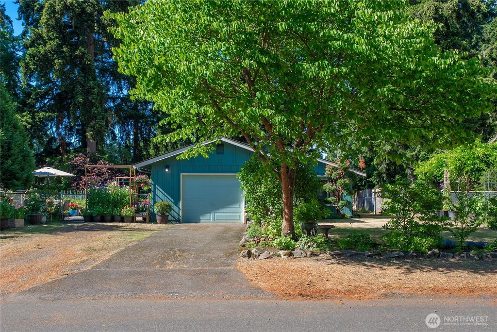 Photo of 10701 125th Street E, Puyallup, WA 98374 (MLS # 2545892)