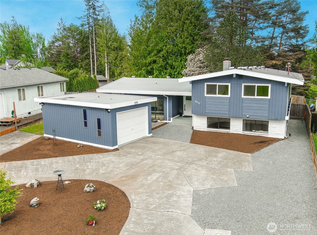 Photo of 8613 4th Place SE, Everett, WA 98208 (MLS # 2526294)