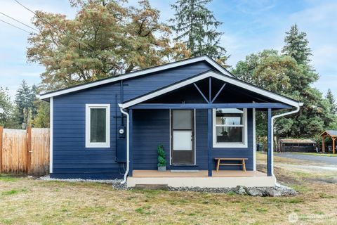Photo of 824 108th St St S, Tacoma, WA 98444 (MLS # 2445522)