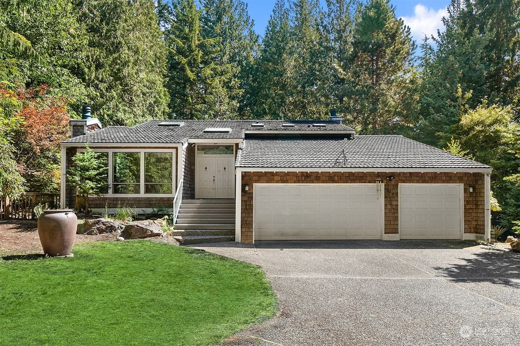 Photo of 25406 SE 138th Street, Issaquah, WA 98027 (MLS # 2151346)