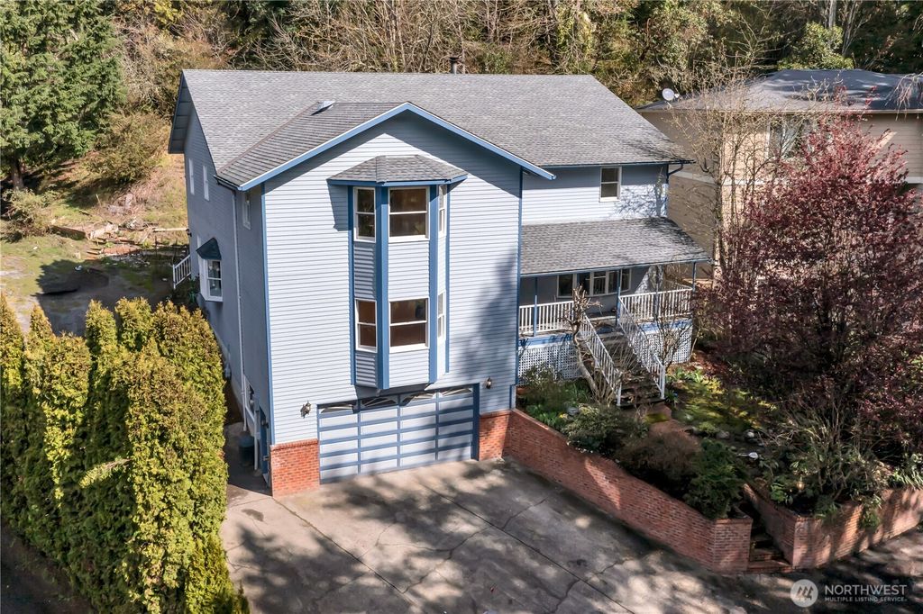 Photo of 1622 SW 140th Street, Burien, WA 98166 (MLS # 2515528)