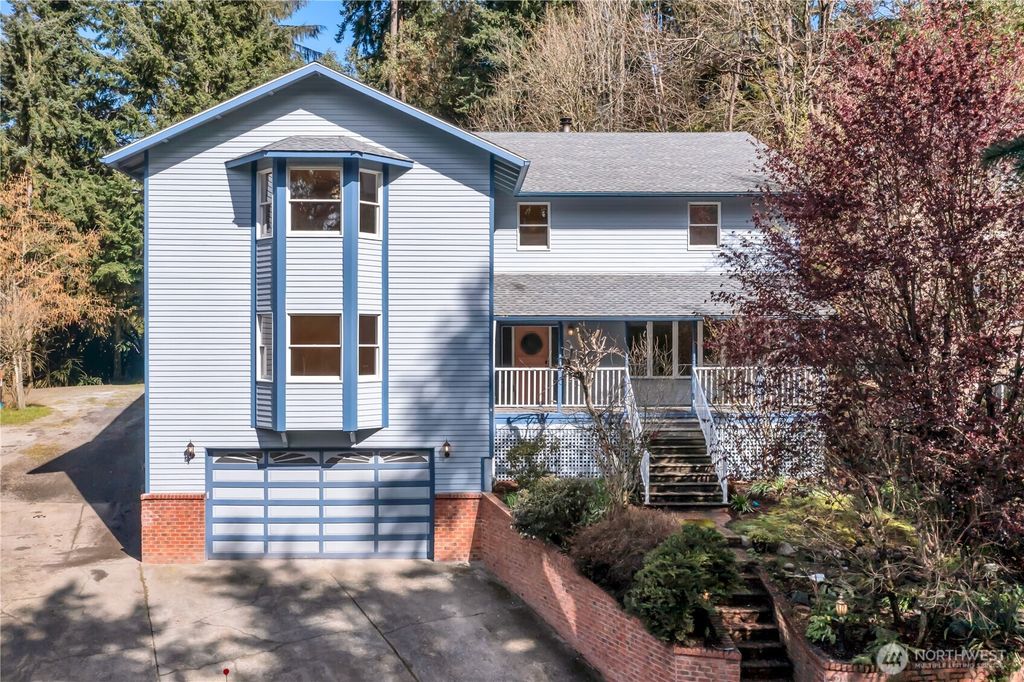 Photo of 1622 SW 140th Street, Burien, WA 98166 (MLS # 2515528)