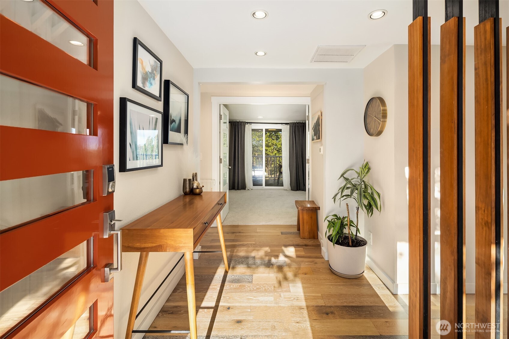 Burien, Washington 98166, United States, 4 Bedrooms Bedrooms, ,3 BathroomsBathrooms,Residential,Pending,129647