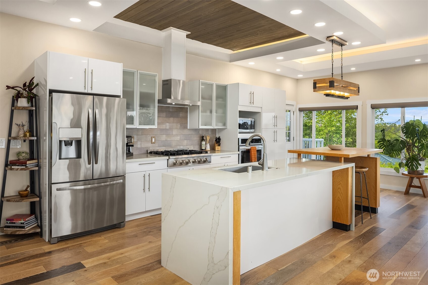 Burien, Washington 98166, United States, 4 Bedrooms Bedrooms, ,3 BathroomsBathrooms,Residential,Pending,129647