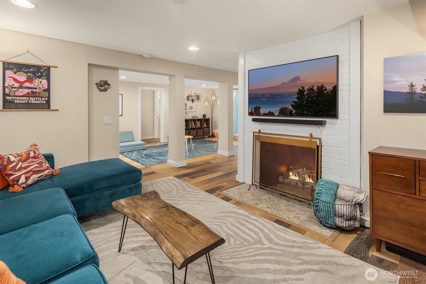 Burien, Washington 98166, United States, 4 Bedrooms Bedrooms, ,3 BathroomsBathrooms,Residential,Pending,129647