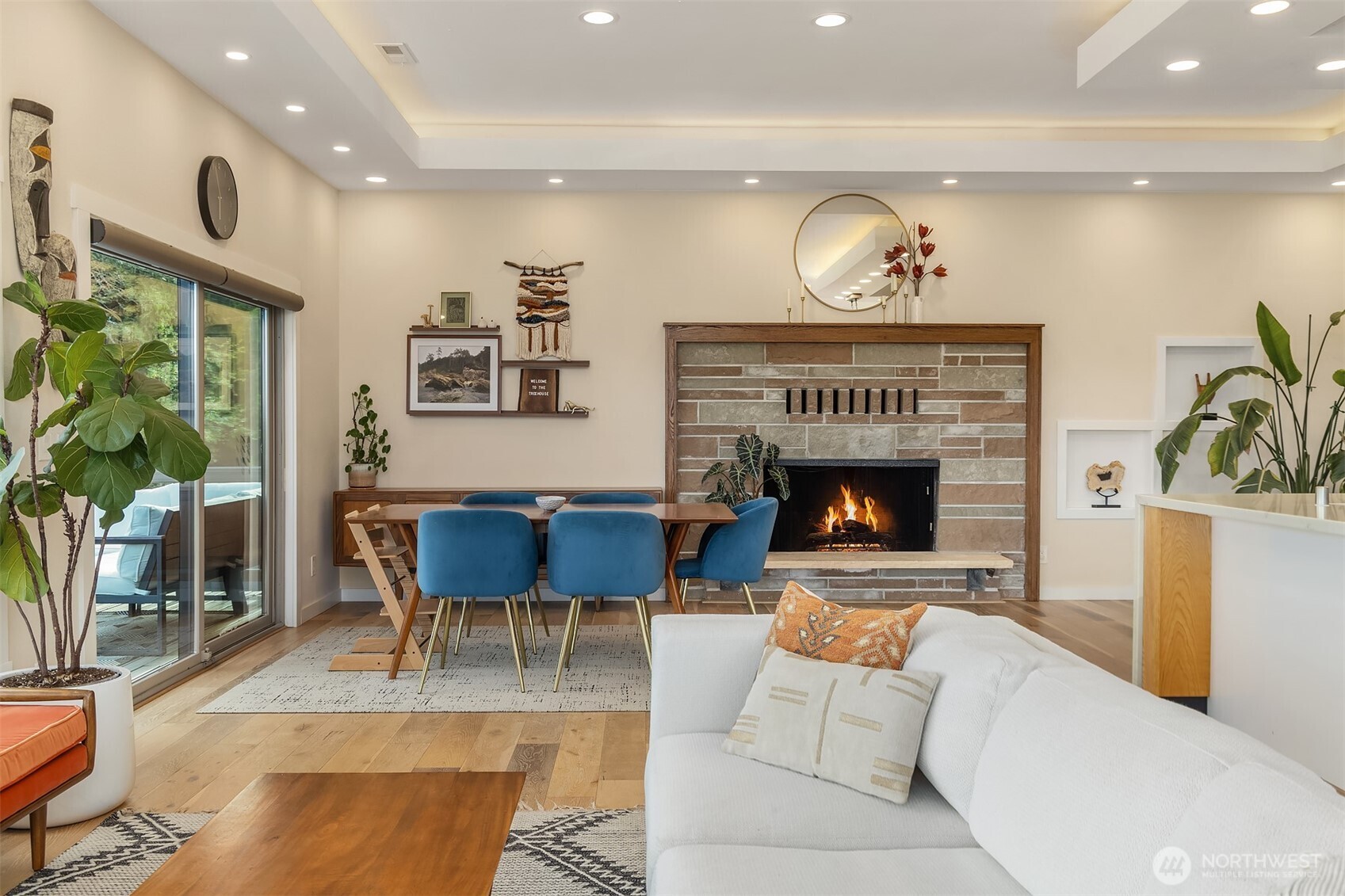 Burien, Washington 98166, United States, 4 Bedrooms Bedrooms, ,3 BathroomsBathrooms,Residential,Pending,129647