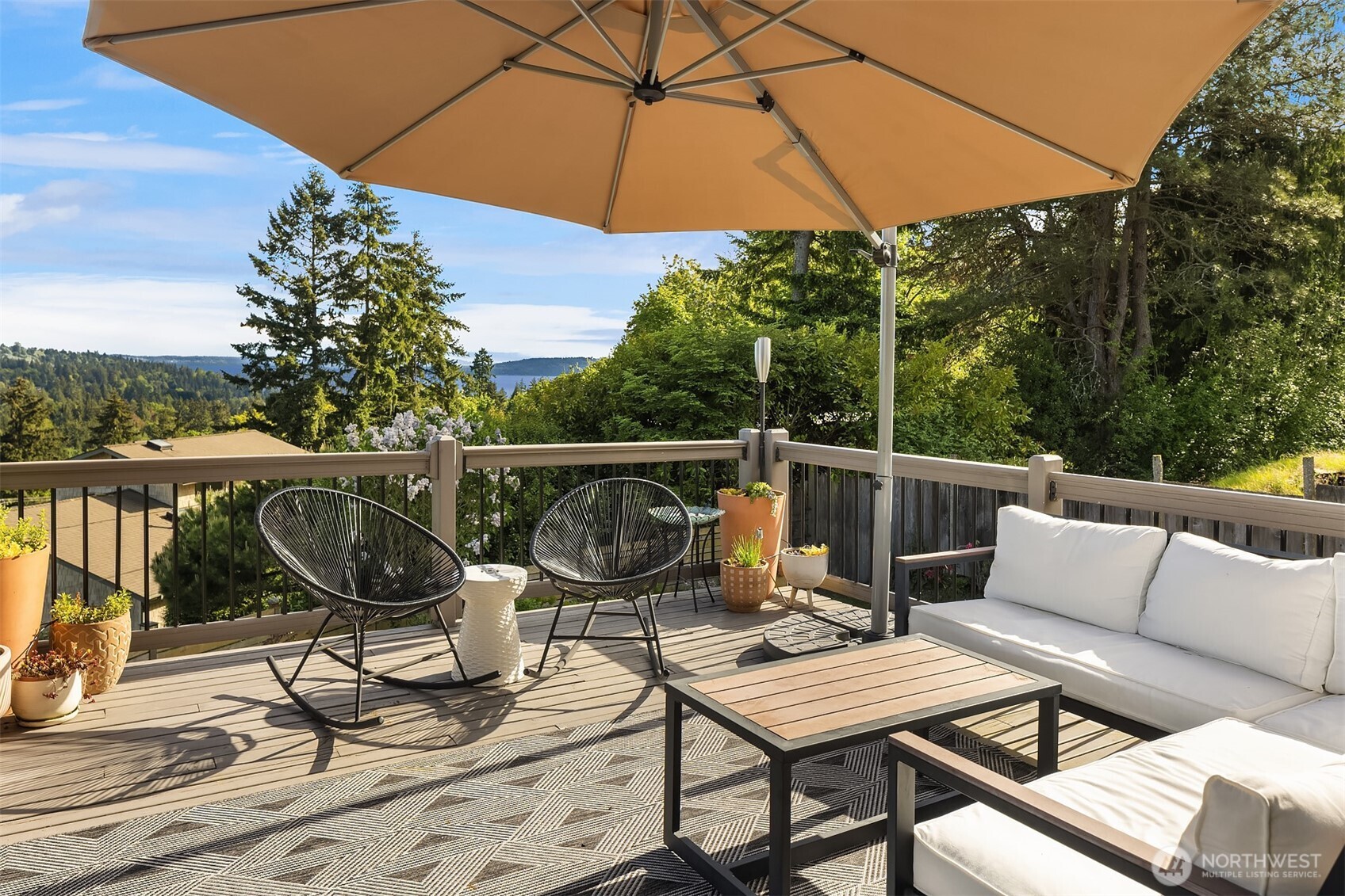 Burien, Washington 98166, United States, 4 Bedrooms Bedrooms, ,3 BathroomsBathrooms,Residential,Pending,129647