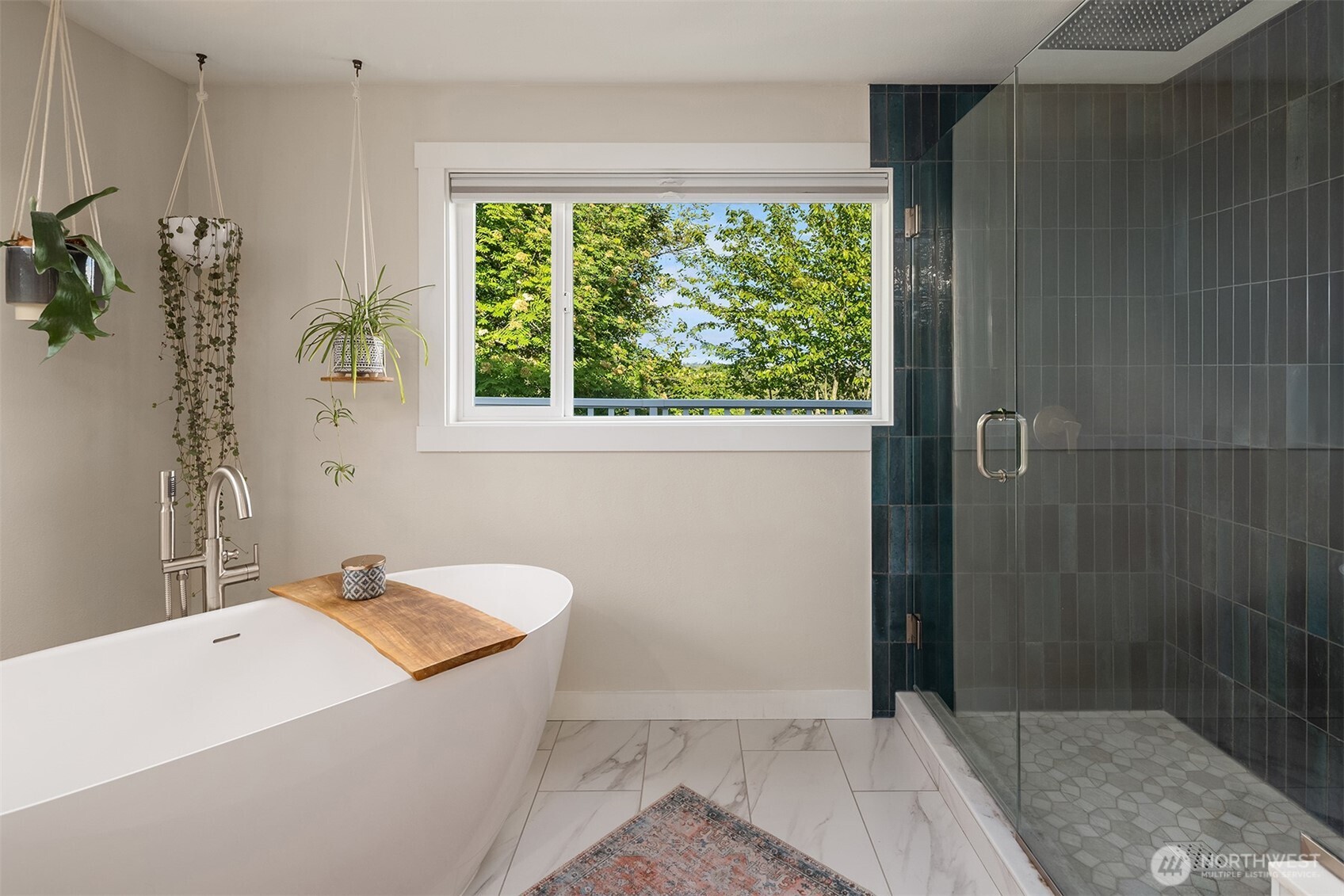 Burien, Washington 98166, United States, 4 Bedrooms Bedrooms, ,3 BathroomsBathrooms,Residential,Pending,129647