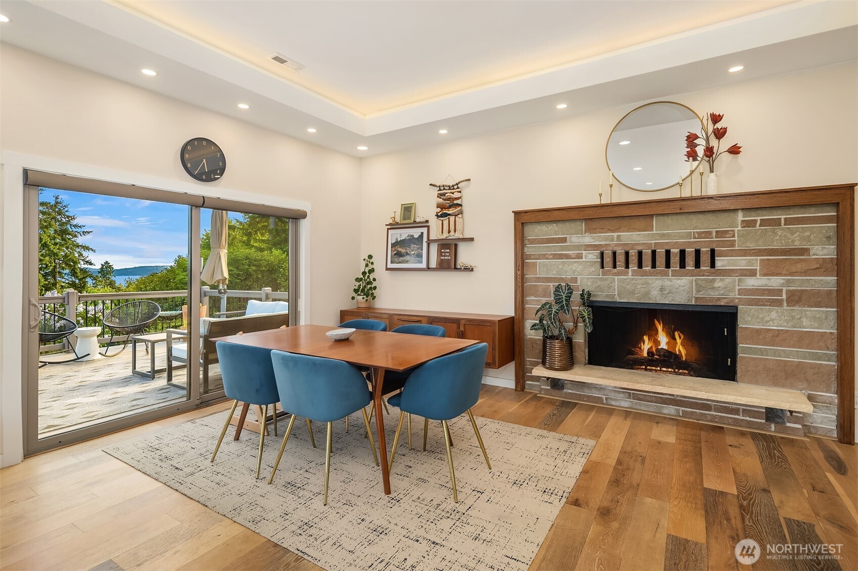 Burien, Washington 98166, United States, 4 Bedrooms Bedrooms, ,3 BathroomsBathrooms,Residential,Pending,129647