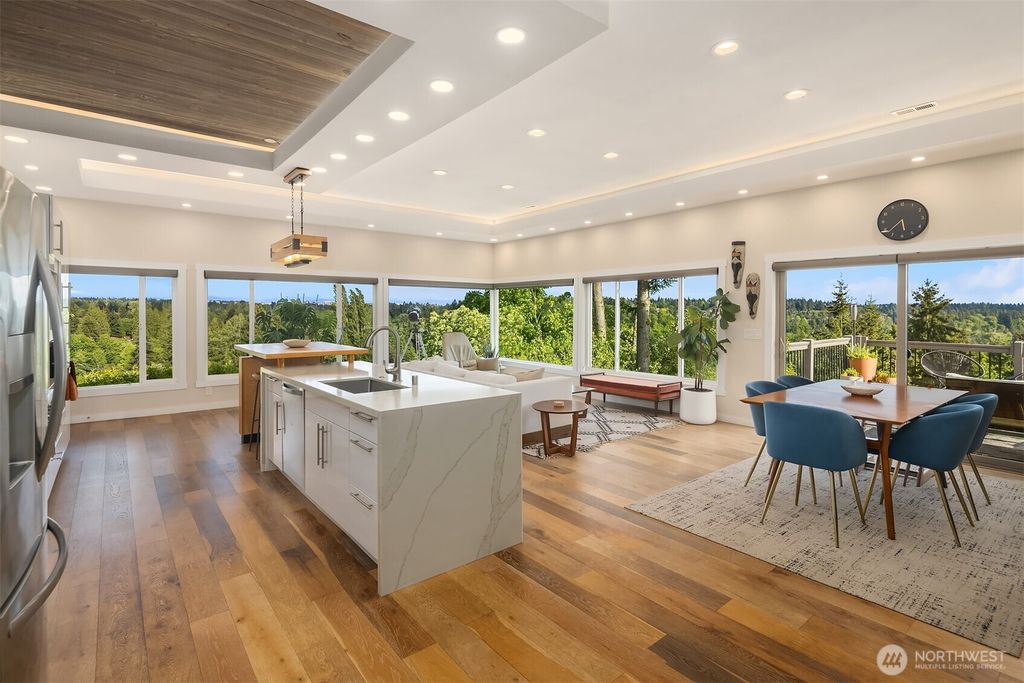 Photo of 16625 10th Avenue SW, Burien, WA 98166 (MLS # 2375647)