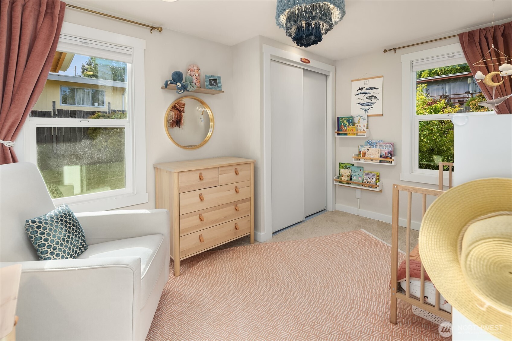 Burien, Washington 98166, United States, 4 Bedrooms Bedrooms, ,3 BathroomsBathrooms,Residential,Pending,129647