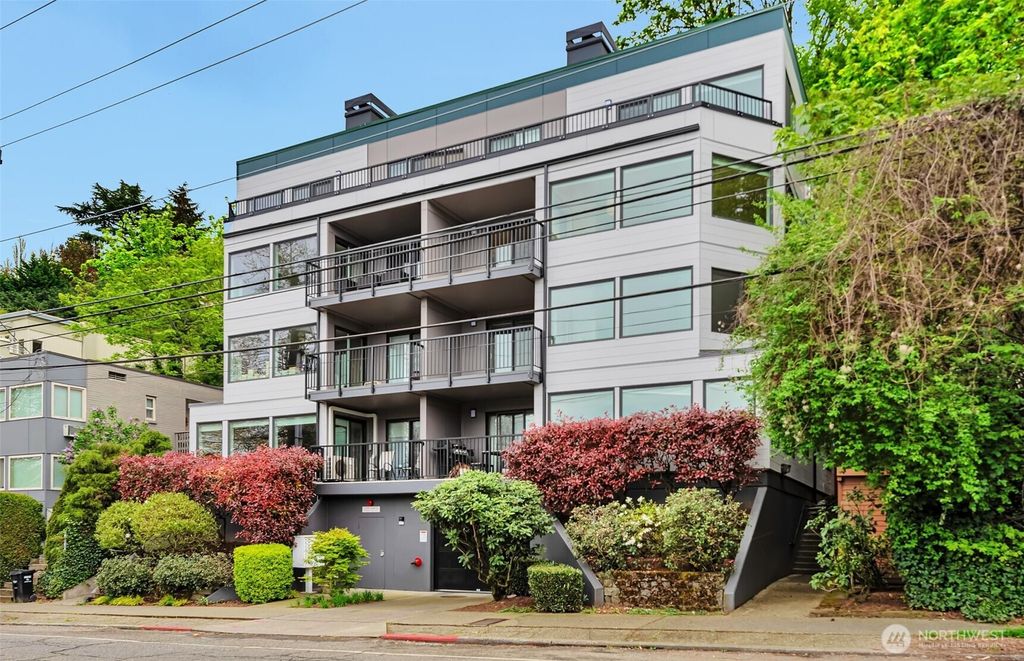 Photo of 1028 Lakeview Boulevard E #6, Seattle, WA 98102 (MLS # 2363407)