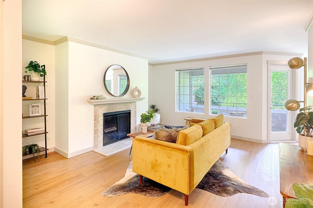 Photo of 10016 NE 120th Lane #F202, Kirkland, WA 98034 (MLS # 2566101)