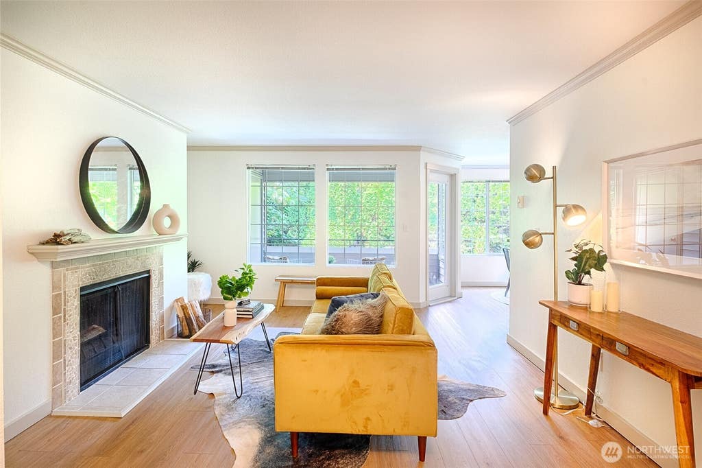 Photo of 10016 NE 120th Lane #F202, Kirkland, WA 98034 (MLS # 2566101)