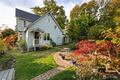 Photo of 1131 16th Street, Bellingham, WA 98225 (MLS # 2498123)