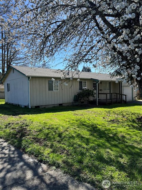 Photo of 912 Marion Street, Centralia, WA 98531 (MLS # 2456593)
