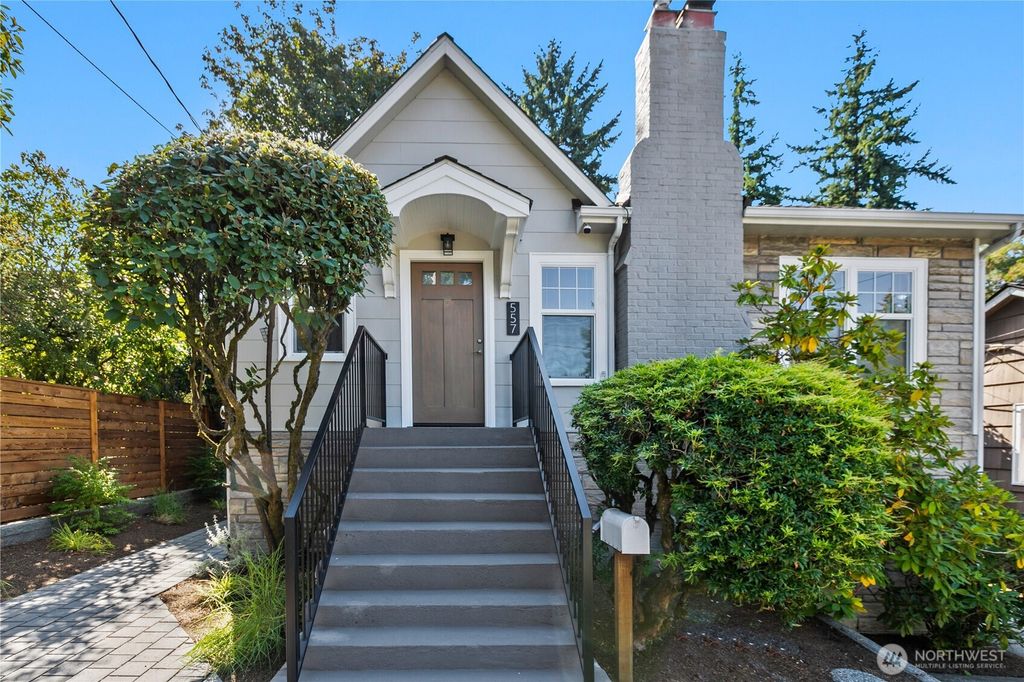 Photo of 557 NE 91st Street, Seattle, WA 98115 (MLS # 2445826)