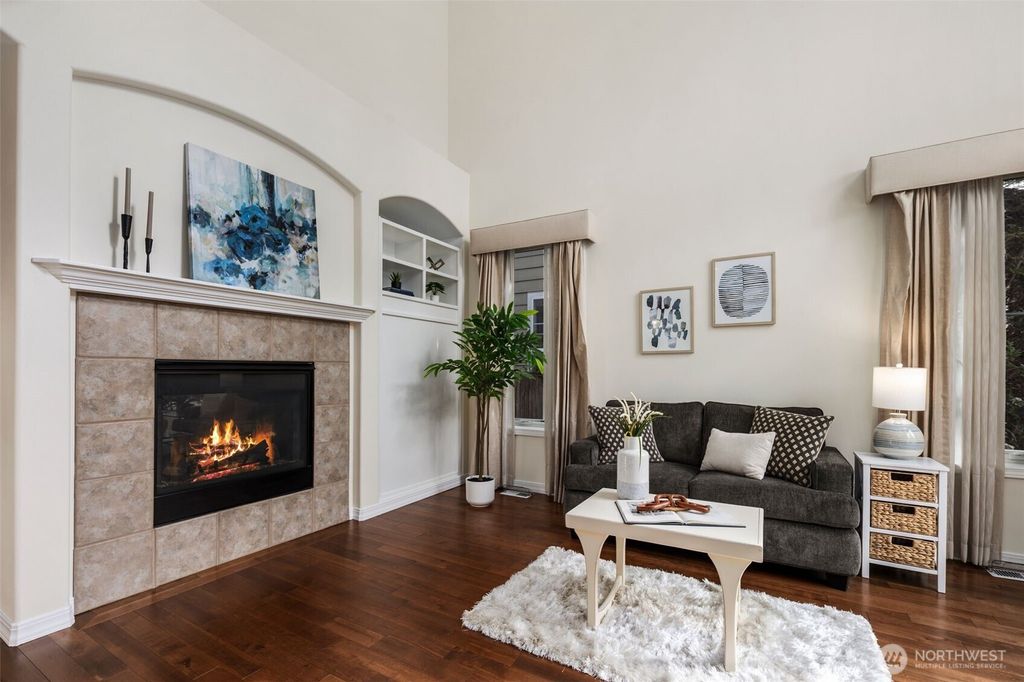 Photo of 17246 NE 25th Way, Redmond, WA 98052 (MLS # 2341945)