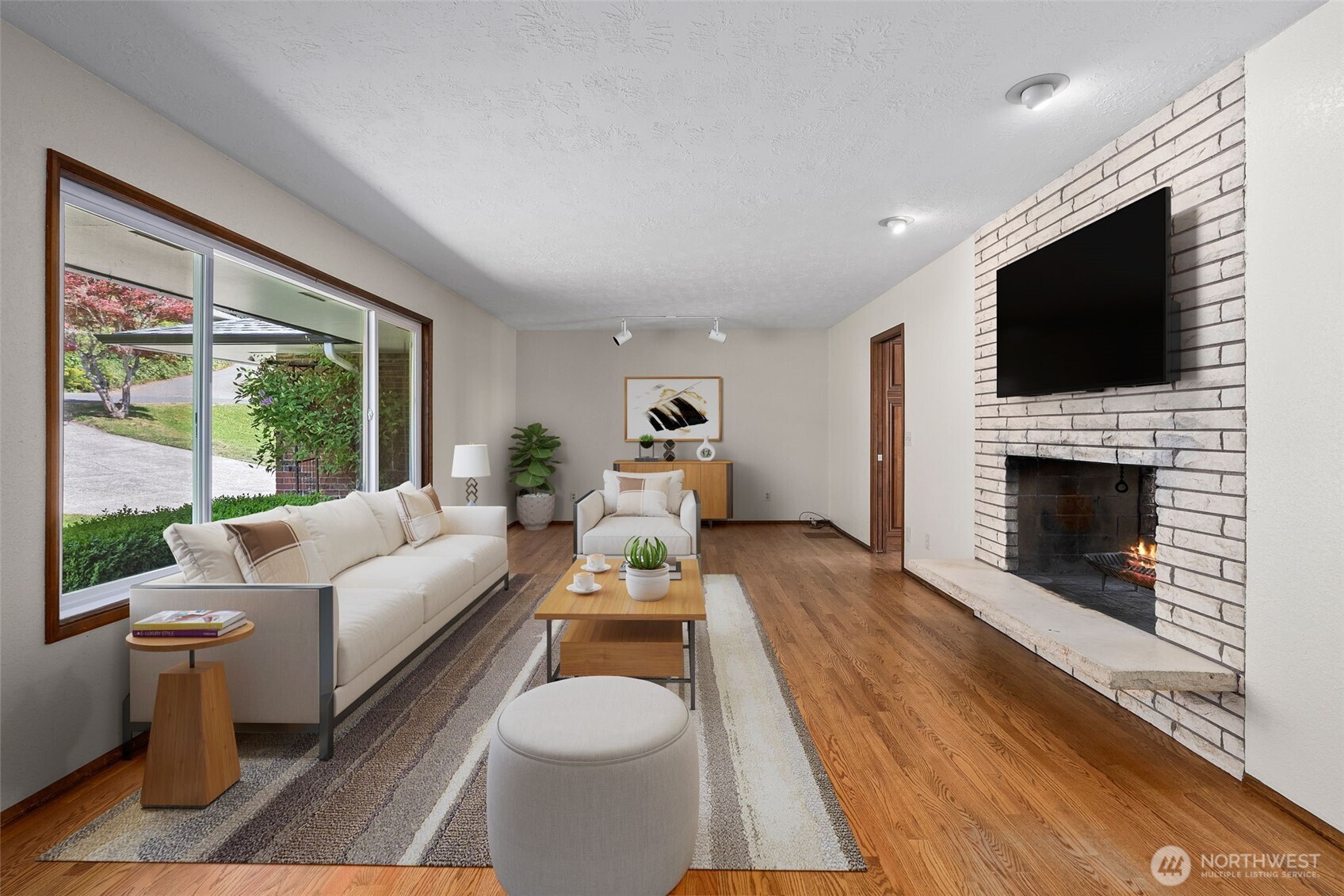 1918 SE Maple Drive